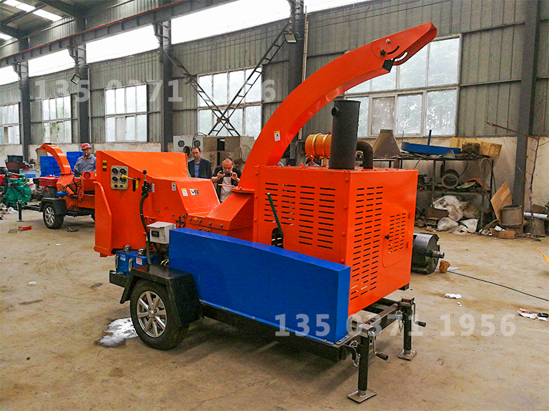 拖拉機(jī)樹(shù)枝粉碎機(jī)