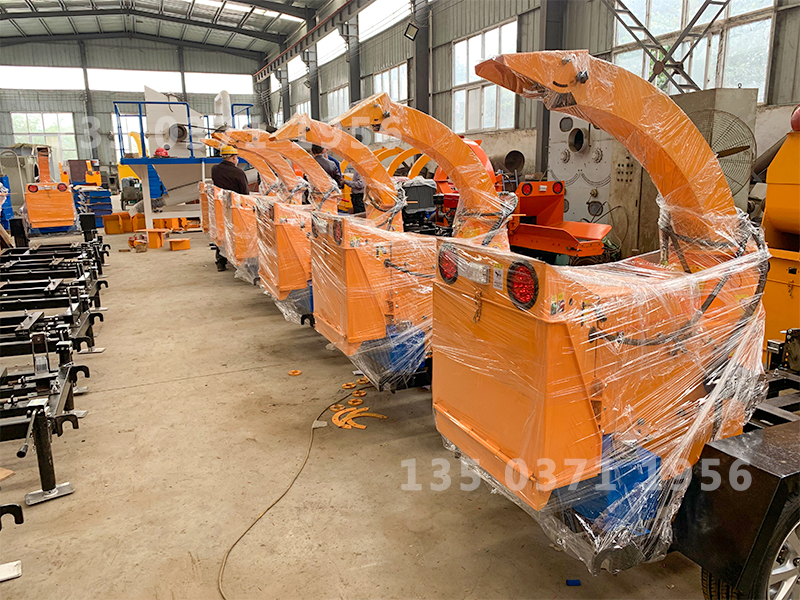 會移動樹枝粉碎機